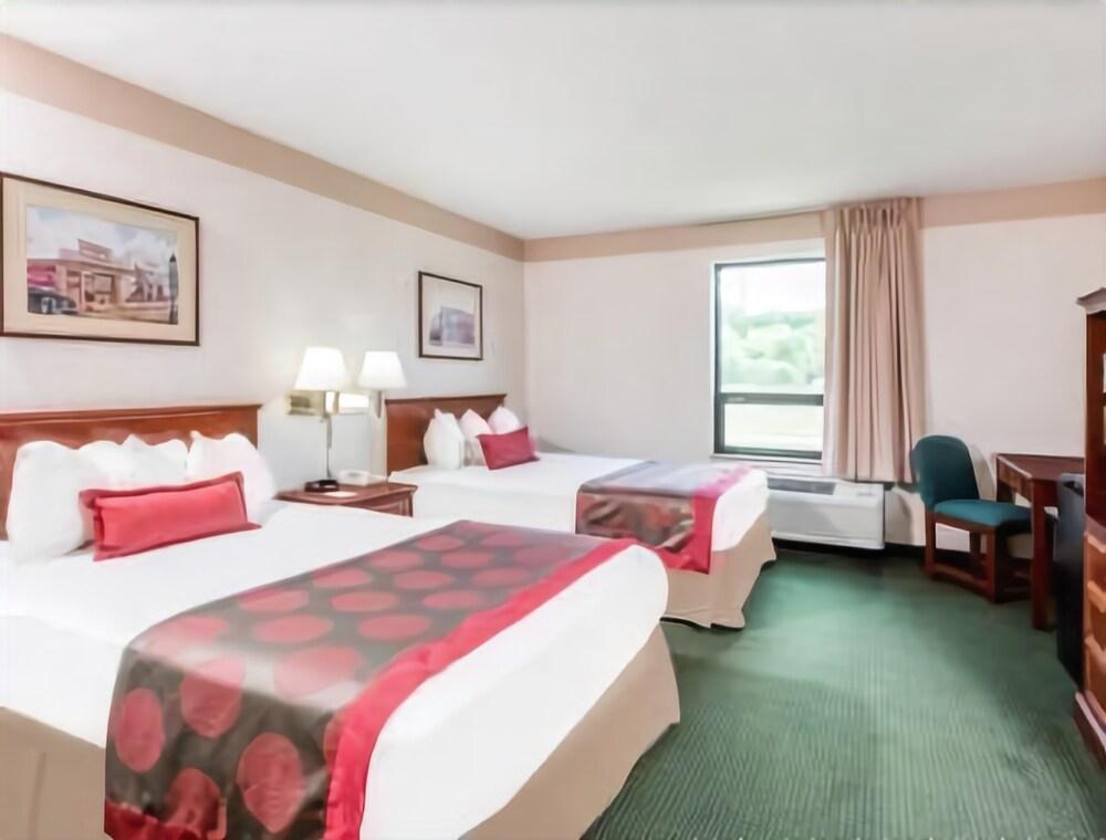 Ramada By Wyndham Strasburg Dover Esterno foto